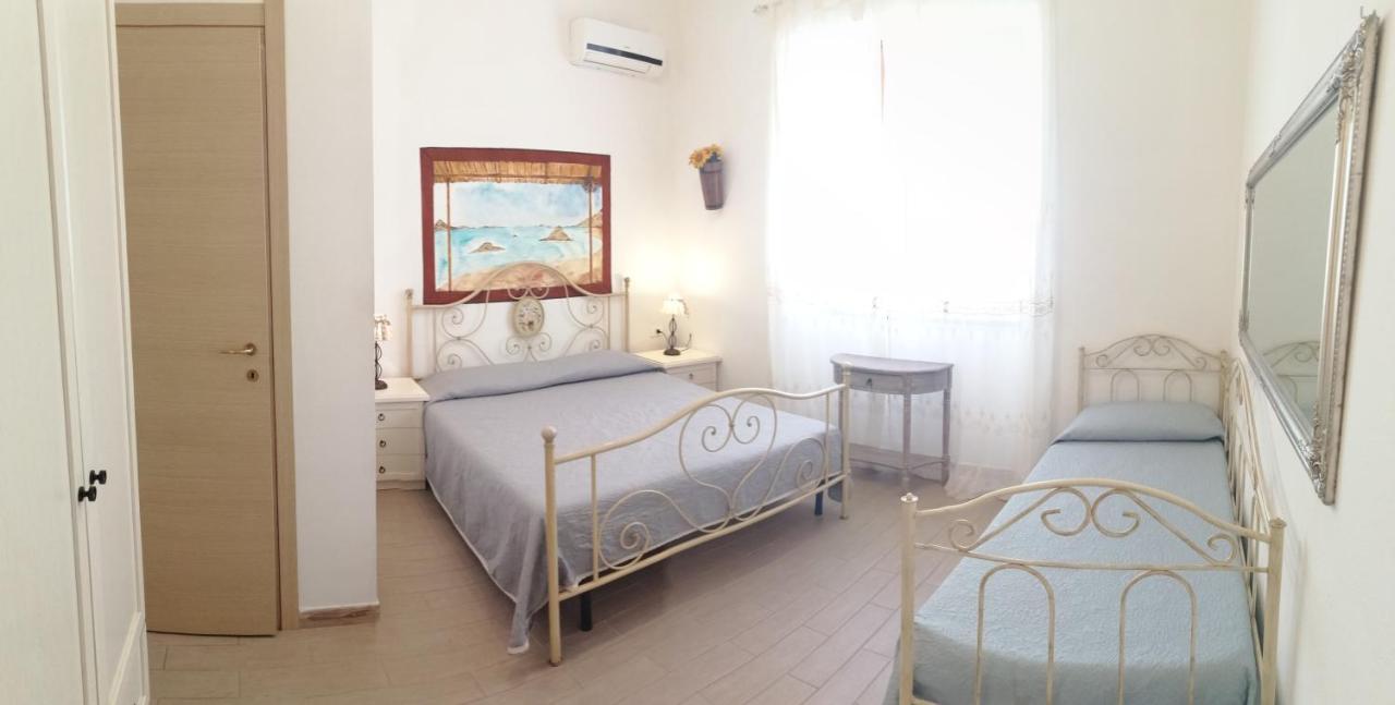 La Porta Sulla Costa Bed & Breakfast San Pantaleo Exterior foto