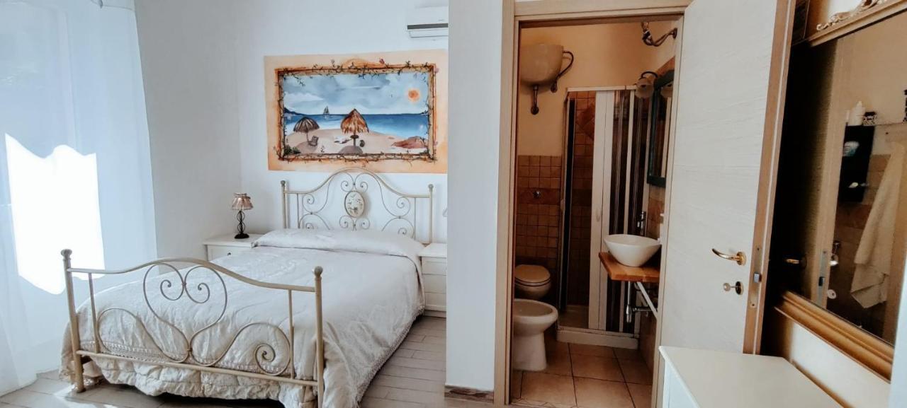 La Porta Sulla Costa Bed & Breakfast San Pantaleo Exterior foto