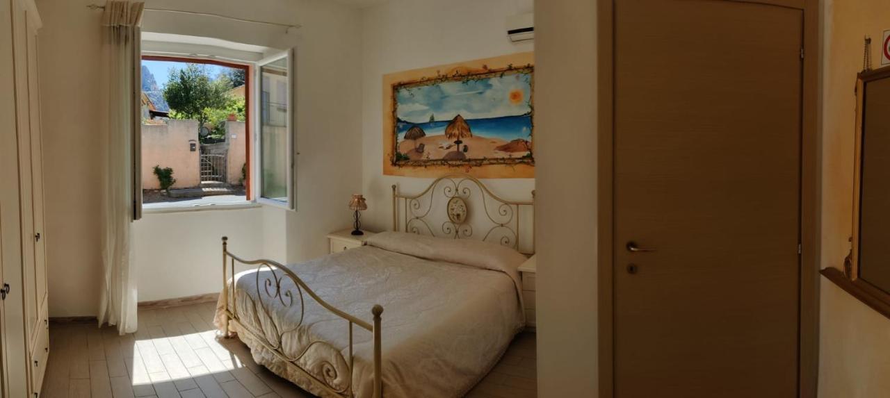 La Porta Sulla Costa Bed & Breakfast San Pantaleo Exterior foto
