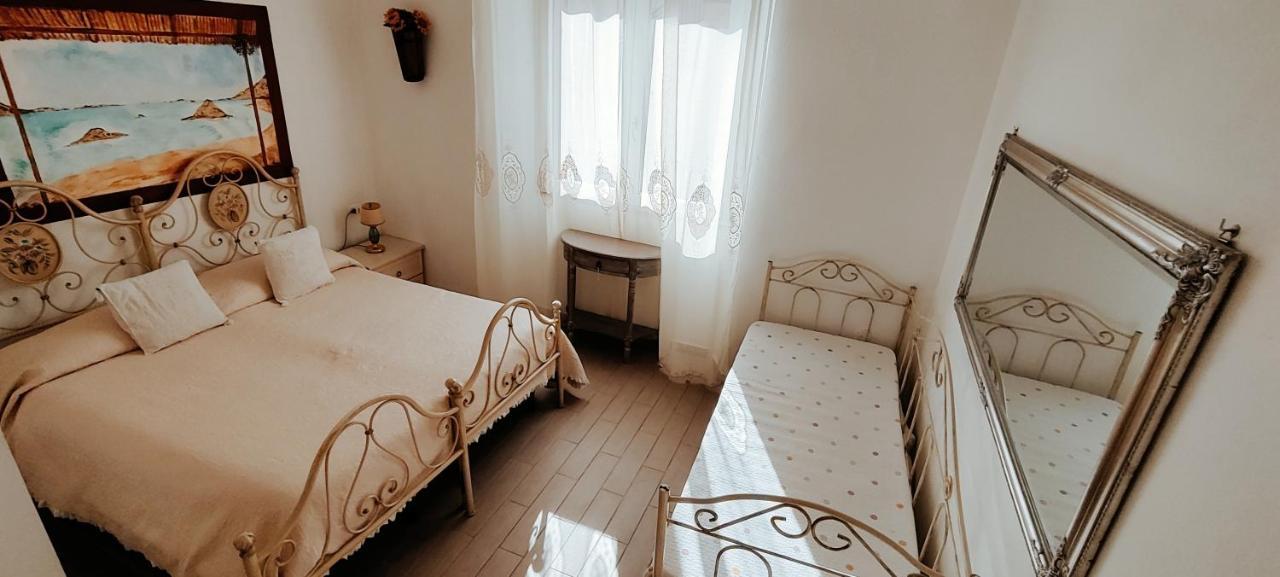 La Porta Sulla Costa Bed & Breakfast San Pantaleo Exterior foto