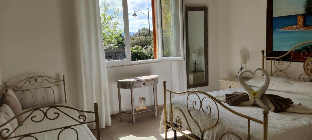 La Porta Sulla Costa Bed & Breakfast San Pantaleo Exterior foto