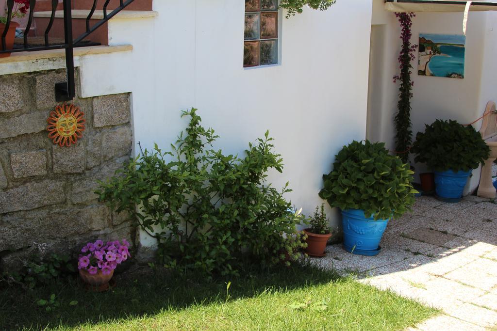 La Porta Sulla Costa Bed & Breakfast San Pantaleo Exterior foto