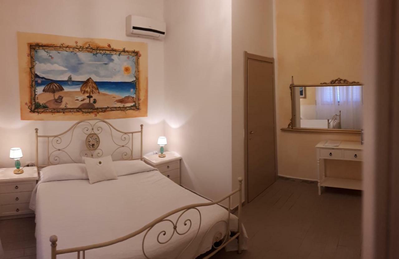 La Porta Sulla Costa Bed & Breakfast San Pantaleo Exterior foto